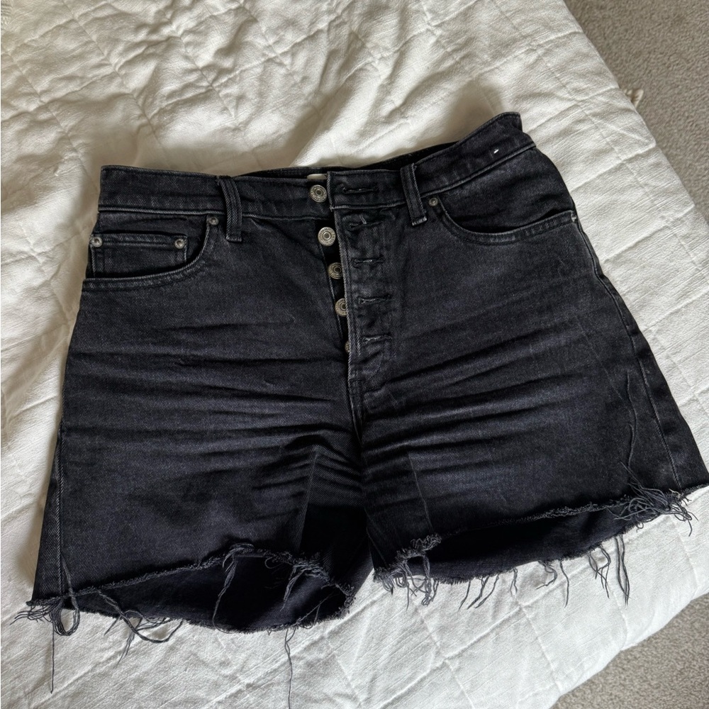 Abercrombie & Fitch High Rise 4” Shorts